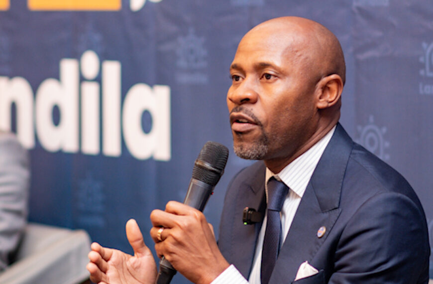 Gouvernance : Patrick Muyaya salue « Landila », un nouvel outil citoyen pour évaluer l&rsquo;action du Gouvernement