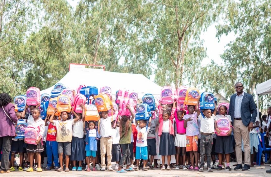Les Amis de Patrick Muyaya distribuent 1.000…