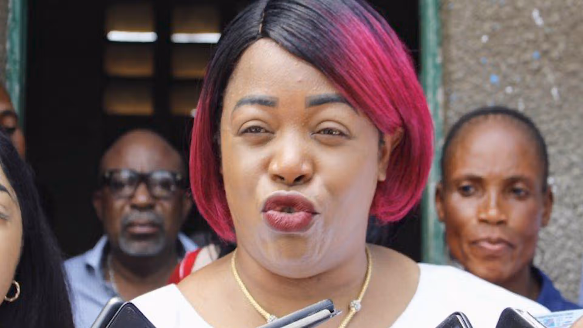 Journalistes congolais sous pression : enquête sur les menaces, poursuites…